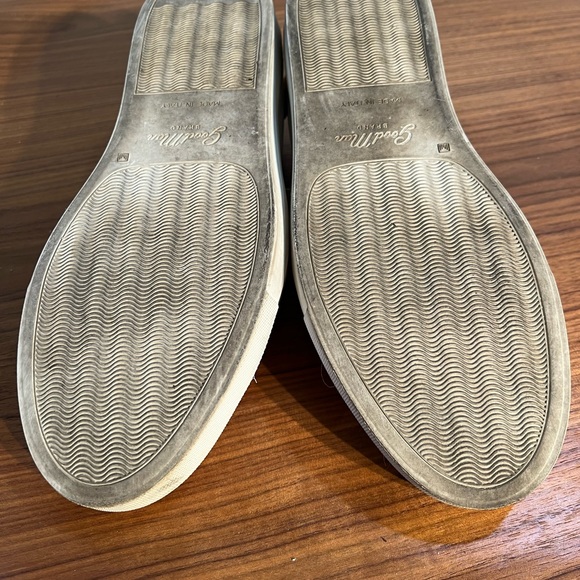 Mens white Goodman low sneakers. Size us11. - Picture 4 of 5